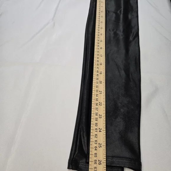 SPANX Shiny Black Leggings NWT SIZE  SMALL - Picture 7 of 12